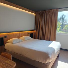 B&B HOTEL Clermont-Ferrand Nord Riom，位于里永的酒店