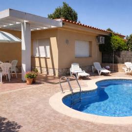 Casa Marga - " Pet friendly - Piscina Privada - Playa - BBQ - Parking - Delta de l'Ebre - Riumar"，位于利乌玛的酒店