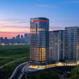 Hilton Garden Inn Urumqi Exhibition Center，位于乌鲁木齐的酒店