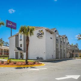 Sleep Inn & Suites Tallahassee-Capitol，位于塔拉哈西的酒店