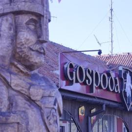 Gospoda Rycerska pod Grunwaldem,位于格伦瓦德的酒店