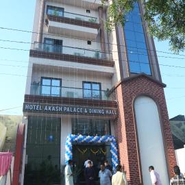 Hotel Akash Palace，位于Shāhpur的酒店