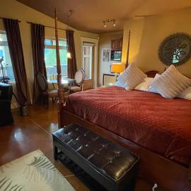 The Tuwanek Bed and Breakfast，位于锡谢尔特的酒店