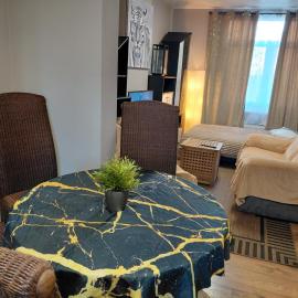 Sunny Days Cozy and Comfortable Apartment，位于Boutersem的酒店