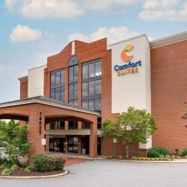 Comfort Suites Near Potomac Mills，位于伍德布里奇的酒店