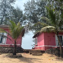 The Redstones Resort，位于马尔万的酒店