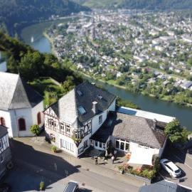 Moselsteig Lodge，位于Starkenburg的酒店