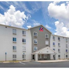 Studio 6 Extended Stay Fort Myers FL，位于迈尔斯堡的酒店