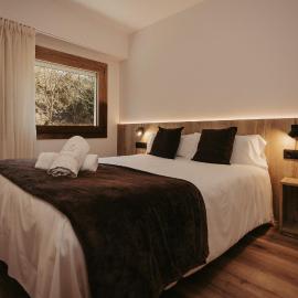 La Trobada Hotel Sport，位于里波尔的酒店