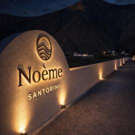 Noème Santorini，位于佩里萨的酒店