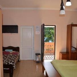 Budget Hostel in Mestia，位于梅斯蒂亚的酒店