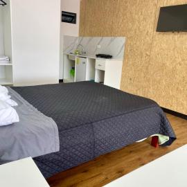 Mini Suites Cuarto Piso Alkimya，位于洛哈的酒店