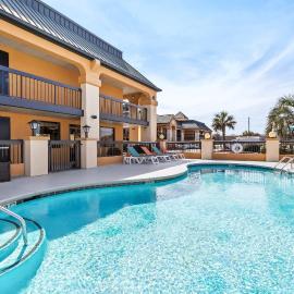 Quality Inn & Suites Florence Civic Center，位于佛罗伦萨的酒店