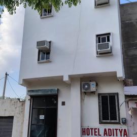 Hotel Aditya Bikaner，位于Deshnoke的酒店