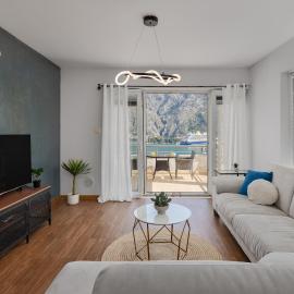 Kotor Vista Seaview 2 apartment by MN Property，位于Muo的酒店