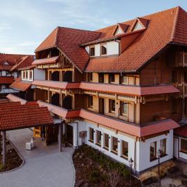 Hotel Auerhahn，位于施卢赫湖的酒店