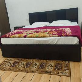 Hotal royal inn piler no737 near Duhai RRTS Metro，位于加济阿巴德的酒店