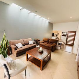 Casa Ejecutiva Acogedora Impecable AGS，位于阿瓜斯卡连特斯的酒店