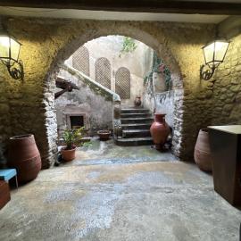 Palazzo Mascambruno，位于卡里亚蒂的酒店