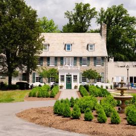 Bavarian Inn，位于谢泼兹敦的酒店