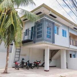 Boboy's Guest House，位于Daro的酒店