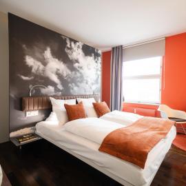 Motorworld Inn Hotel Böblingen,位于伯布林根的酒店