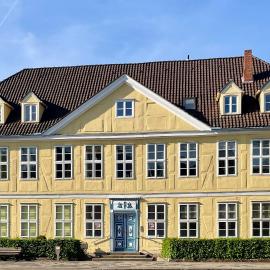 Baroque Palais Timber House Celle，位于策勒的酒店