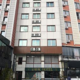 Larok Hotel，位于阿克恰阿巴德的酒店