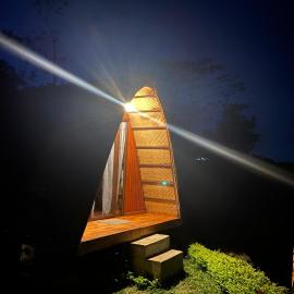Giri Garden Sunset Glamping，位于Gitgit的酒店