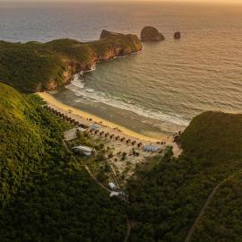 UMARIMBA Beach Lodge，位于Bumbang的酒店
