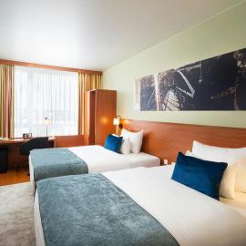 Leonardo Hotel Salzburg Airport，位于萨尔茨堡的酒店