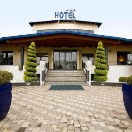 Hotel Gallia，位于皮亚内扎的酒店