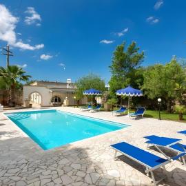 Villa Medici - Noble 19th Century Villa & Pool，位于奥里亚的酒店