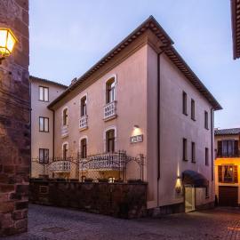 Hotel Duomo - Etruria Collection，位于奥维多的酒店