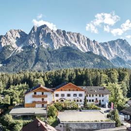 Romantik Alpenhotel Waxenstein，位于格赖瑙的酒店