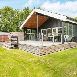 8 person holiday home in Struer-By Traum，位于斯楚厄的酒店