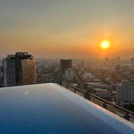 Modern Condo in Phnom Penh with City View By DN，位于金边的酒店