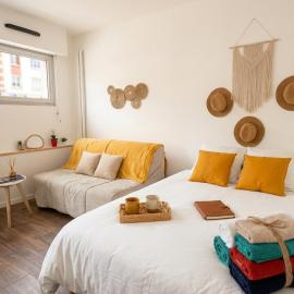 Hypercentre Béthune - 4 pers - Parking privé，位于贝休恩的酒店