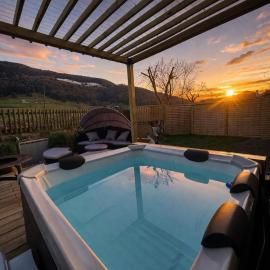 Juralodgespa Chalet Emma，位于Courrendlin的酒店