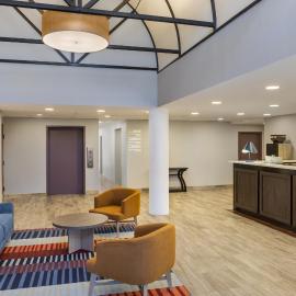 Lake Norman Inn and Suites,位于科尼利厄斯的酒店