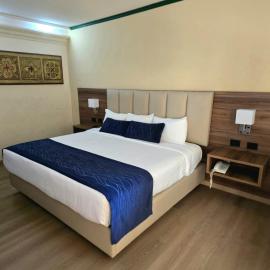Las Misiones Hotel，位于蒙克洛瓦的酒店