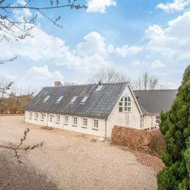 16 person holiday home in Haderslev-By Traum，位于哈泽斯莱乌的酒店