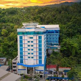 Grand Asmat Hotel and Convention Center，位于查亚普拉的酒店