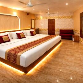 Tripathi's Rampath Inn Ayodhya，位于Ayodhya的酒店