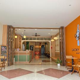 Jacky Chan Hotel，位于勿洞的酒店