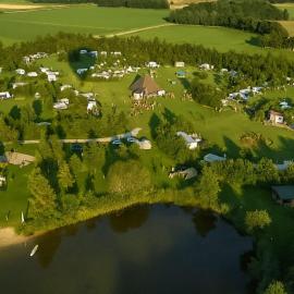 Camping Hunze Bulten，位于Annen的酒店