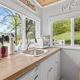 Quail Run Farm- Rustic Tiny Home 1，位于查塔努加的酒店