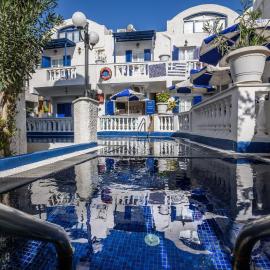 Hotel Porto Perissa,位于佩里萨的酒店
