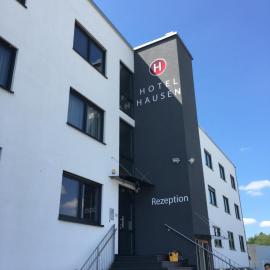 Hotel Hausen Obertshausen Frankfurt，位于上茨豪森的酒店