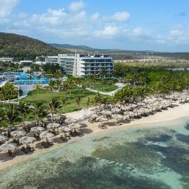 Ocean Coral Spring Resort - All Inclusive，位于法尔茅斯的酒店